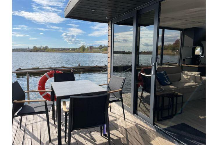 Hausboot Fjord Ankerplatz Mit Biosauna In Szlezwik Zewnętrze zdjęcie