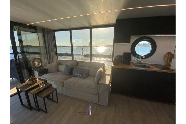 Hausboot Fjord Ankerplatz Mit Biosauna In Szlezwik Zewnętrze zdjęcie