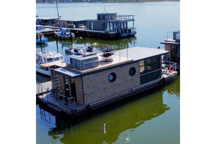 Hausboot Fjord Ankerplatz Mit Biosauna In Szlezwik Zewnętrze zdjęcie